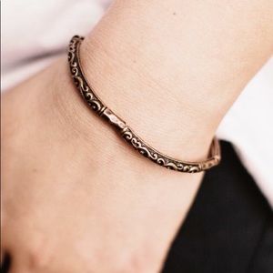 Women’s paparazzi bracelets